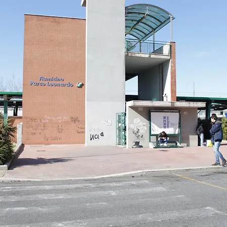 Pensjonat Leonardo Rome Holidays 3*